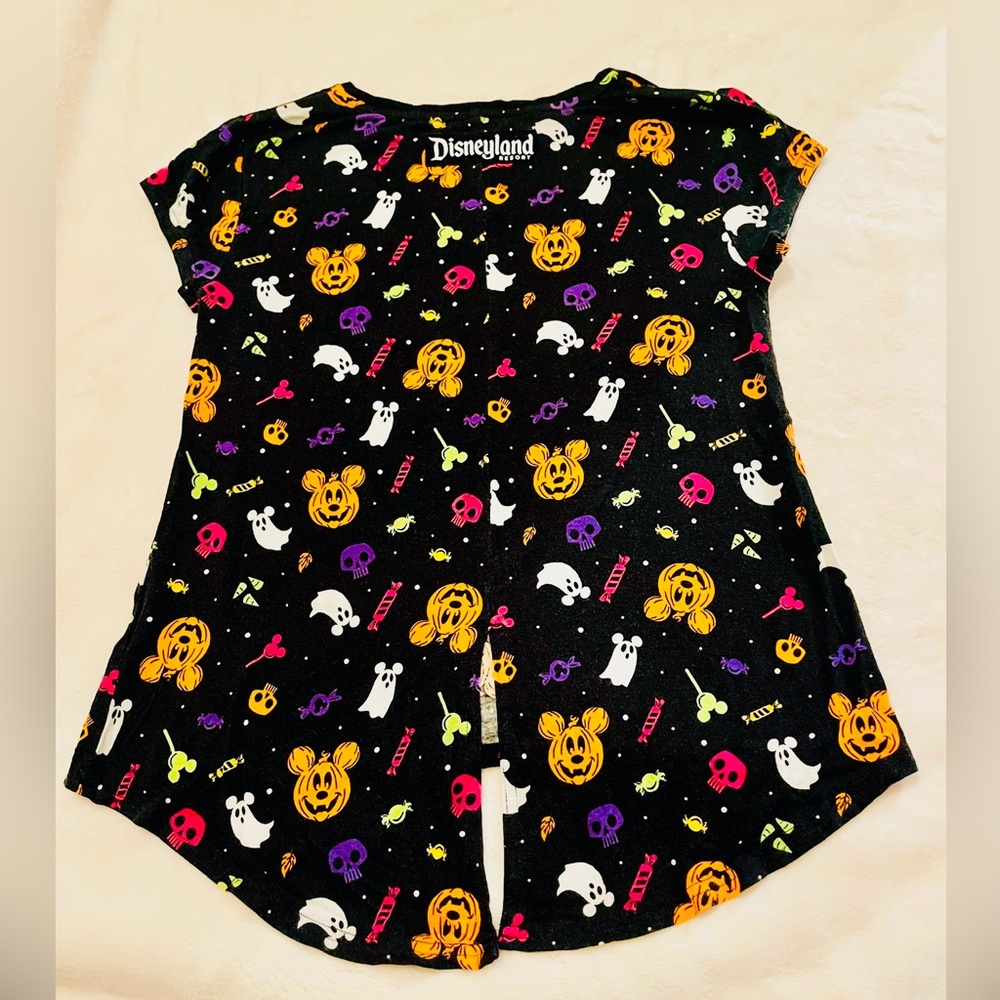 Disney Parks Halloween Icon treats Shirt M Mickey Pumpkin and Ghost - Picture 8 of 8